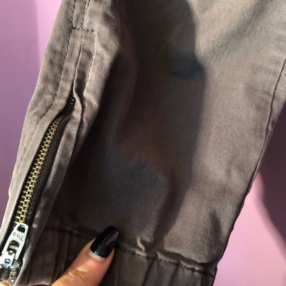 ARITZIA TNA  CARGO JOGGERS - Picture 5 of 10